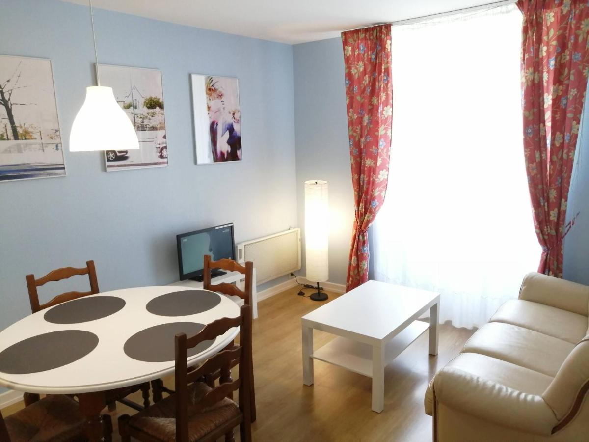 Chez Gustou Apartment Chaudes-Aigues Bagian luar foto