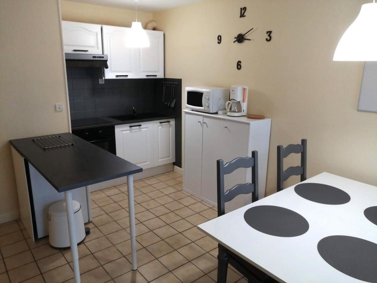 Chez Gustou Apartment Chaudes-Aigues Bagian luar foto