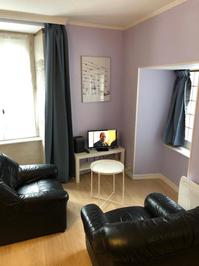 Chez Gustou Apartment Chaudes-Aigues Bagian luar foto