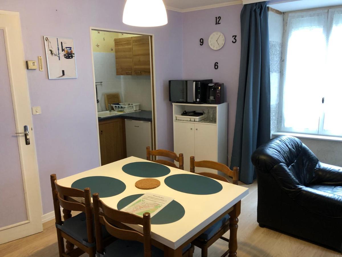 Chez Gustou Apartment Chaudes-Aigues Bagian luar foto